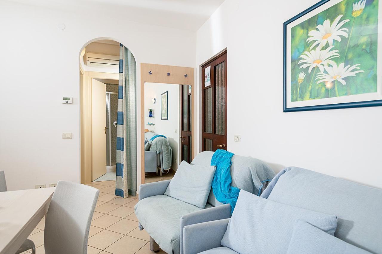 Apartments Blue View - Residence Casetto Bardolino - Regarda Travel מראה חיצוני תמונה