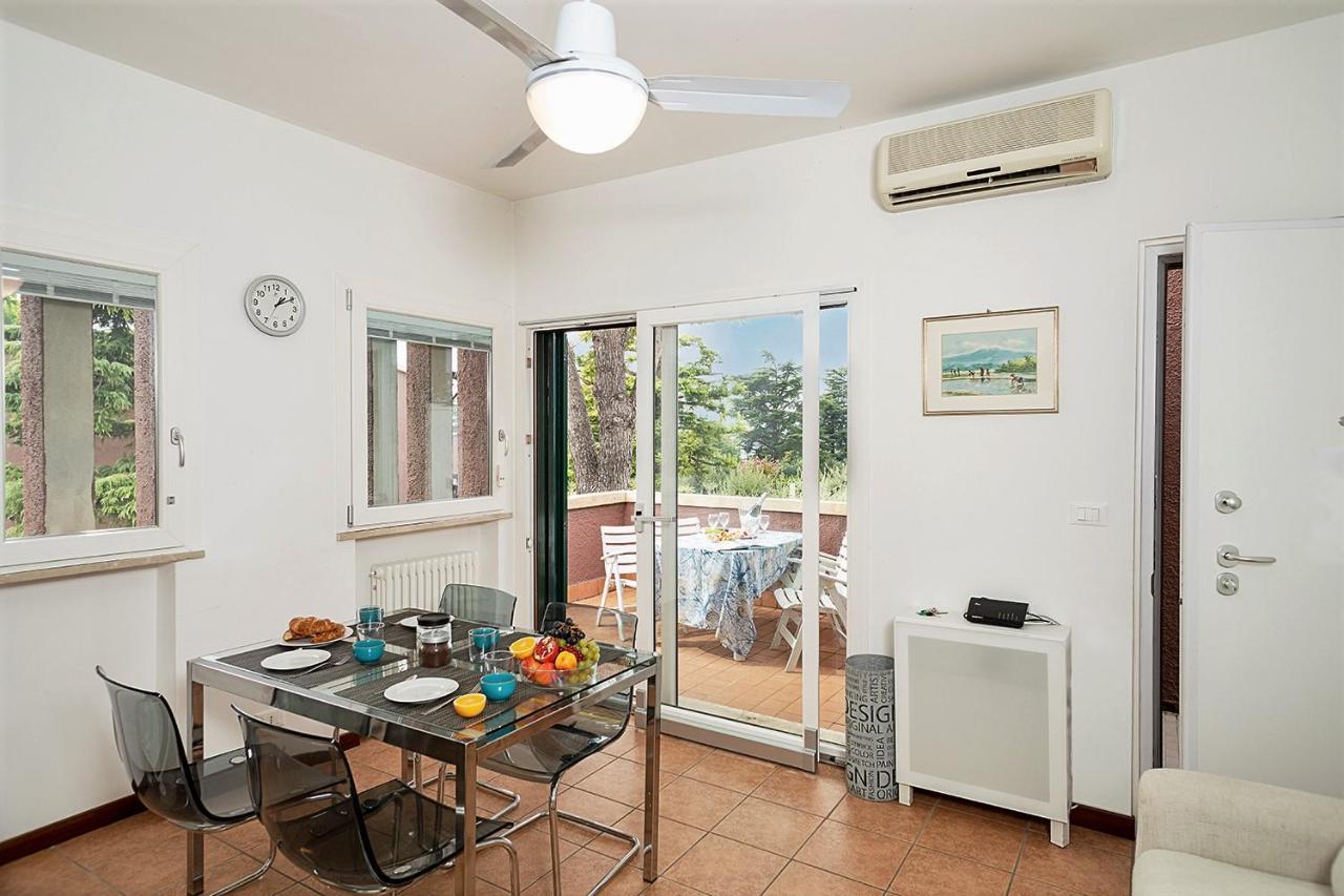 Apartments Blue View - Residence Casetto Bardolino - Regarda Travel מראה חיצוני תמונה